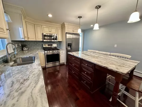 Longmeadow, MA 01106,31 Whitmun Rd