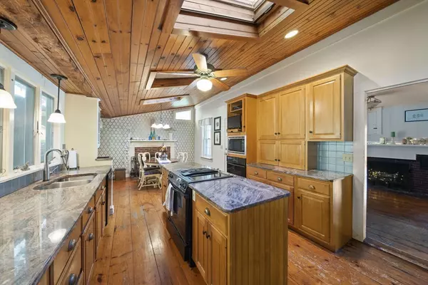 Norwell, MA 02061,26 Church St