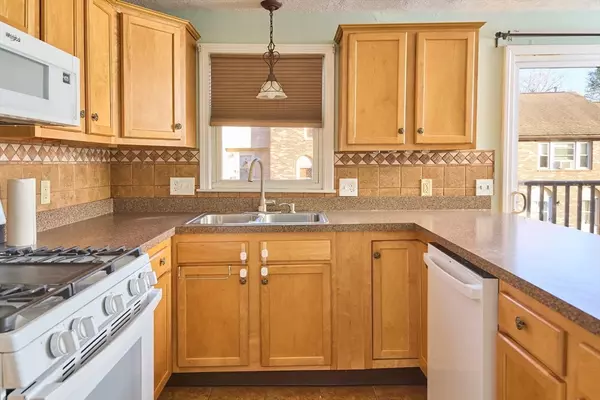 Lawrence, MA 01841,3 Woodland St #16