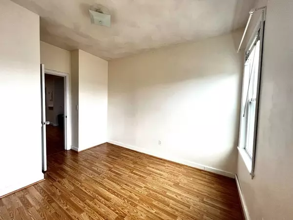 Cambridge, MA 02139,40 Winter Street #3