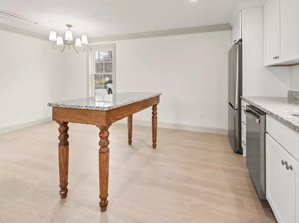 Hubbardston, MA 01452,1 Barre Road Cut Off