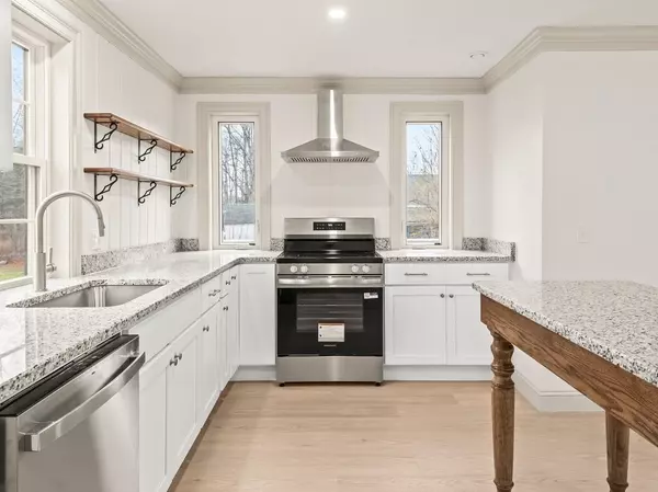 Hubbardston, MA 01452,1 Barre Road Cut Off