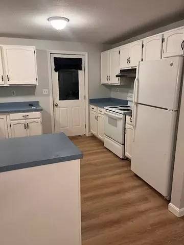 Falmouth, MA 02536,94 Doran Dr #n/a