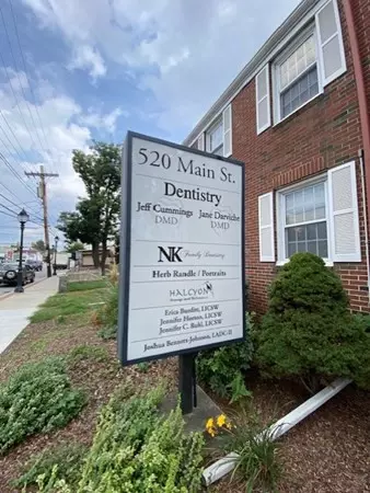 Waltham, MA 02452,520 Main St #c