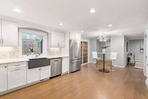 Sharon, MA 02067,52 Condor Rd