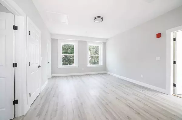 Shrewsbury, MA 01545,566-572 Main Street #201