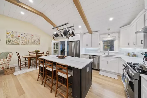 Hanover, MA 02339,53 Chestnut St