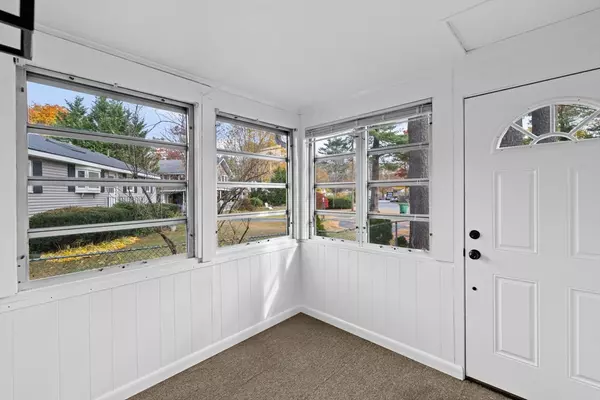 Pembroke, MA 02359,22 Pondview Ave