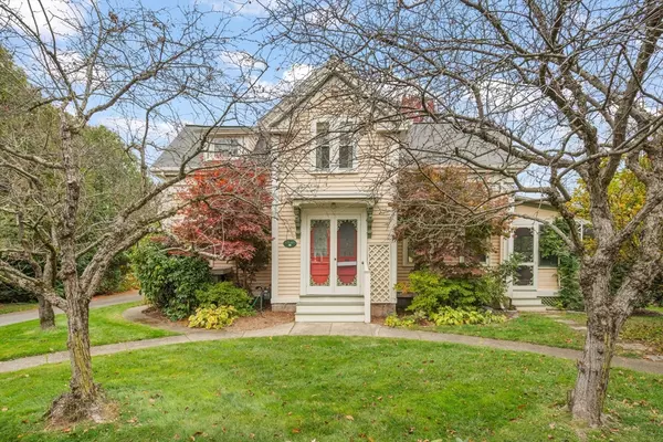 Dedham, MA 02026,167 Court Street