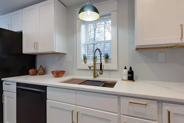 Pepperell, MA 01463,41 West St