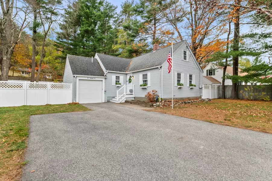 98 Linebrook Rd, Ipswich, MA 01938