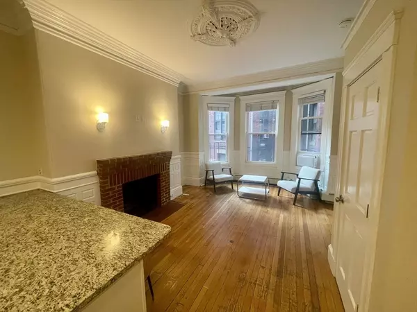 Boston, MA 02215,591 Beacon #2