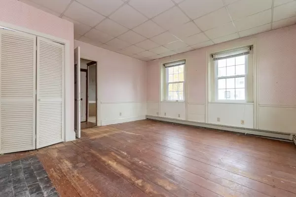 Randolph, MA 02368,229 Chestnut Street