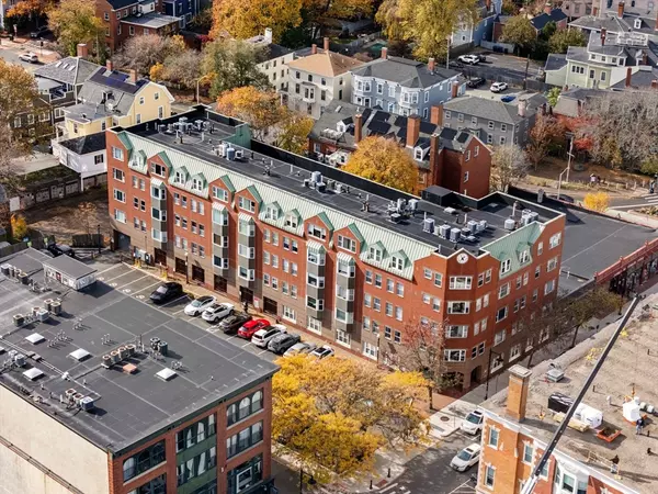 Salem, MA 01970,289 Essex Street #307