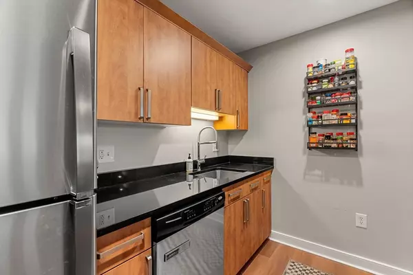 Salem, MA 01970,289 Essex Street #307