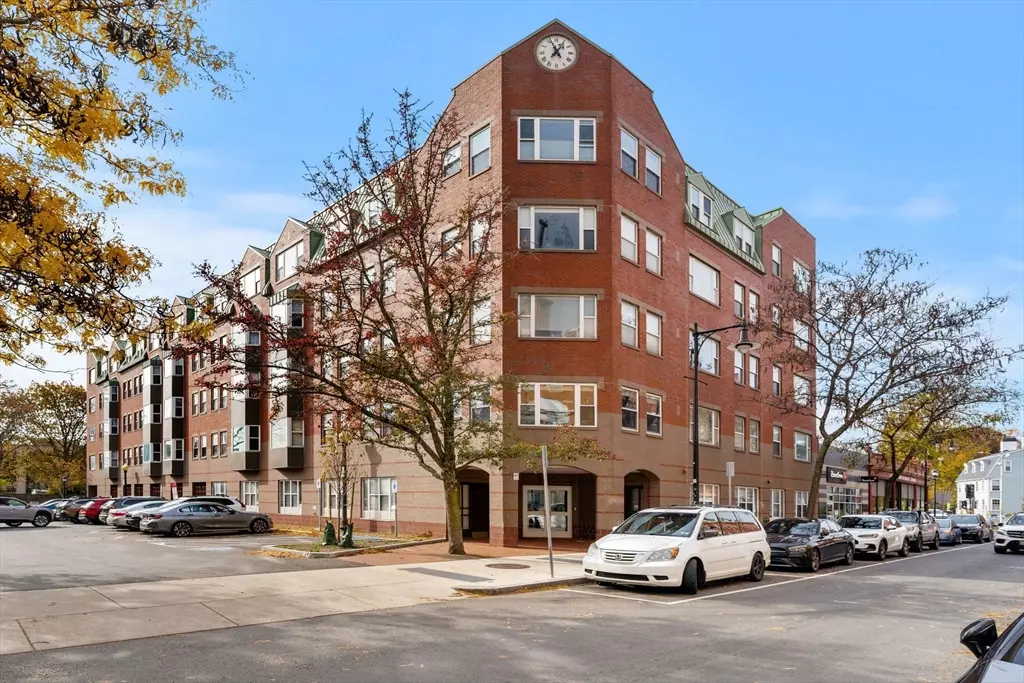 Salem, MA 01970,289 Essex Street #307