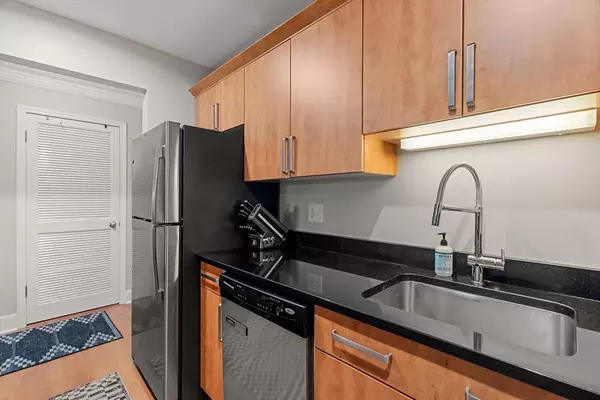 Salem, MA 01970,289 Essex Street #307