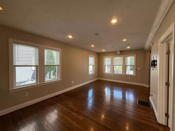 Somerville, MA 02145,210 Cedar #1