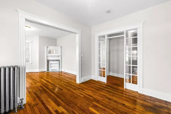 Boston, MA 02121,27 Brinsley Street #1