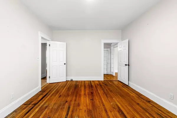 Boston, MA 02121,27 Brinsley Street #1