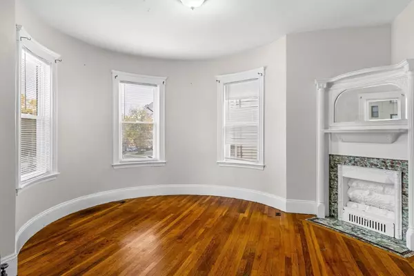 Boston, MA 02121,27 Brinsley Street #1