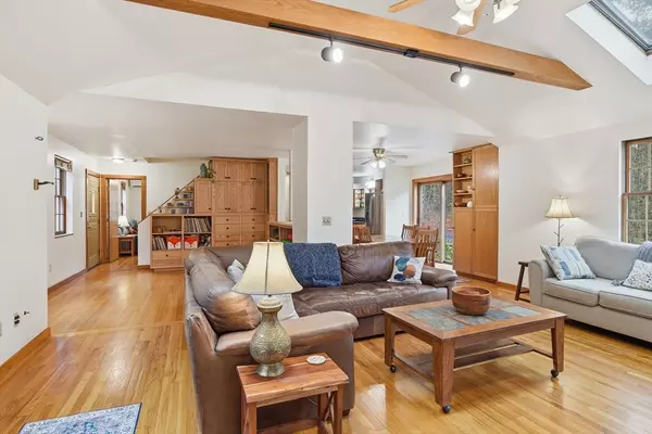 Shutesbury, MA 01072,359 Montague Rd