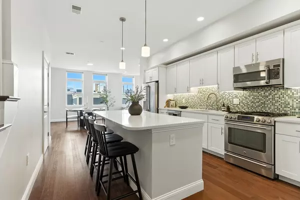 170 West Broadway #410, Boston, MA 02127