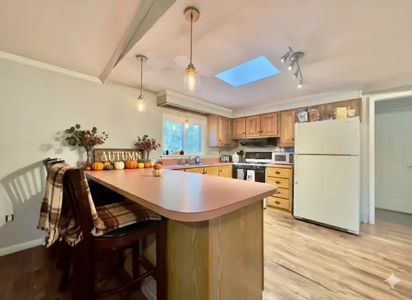 Rockland, MA 02370,9 Juniper Circle