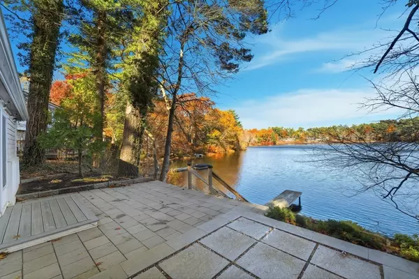 Halifax, MA 02338,44 Oak Pl