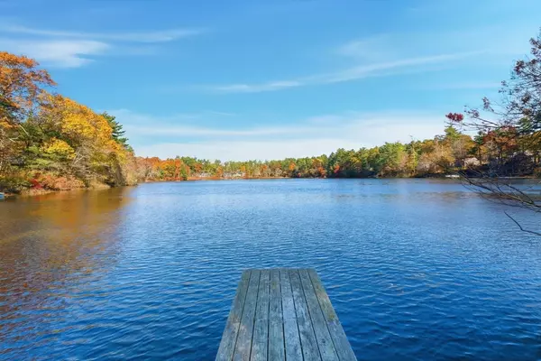 Halifax, MA 02338,44 Oak Pl