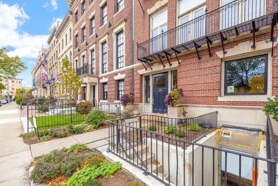 30 Fenway #1, Boston, MA 02215
