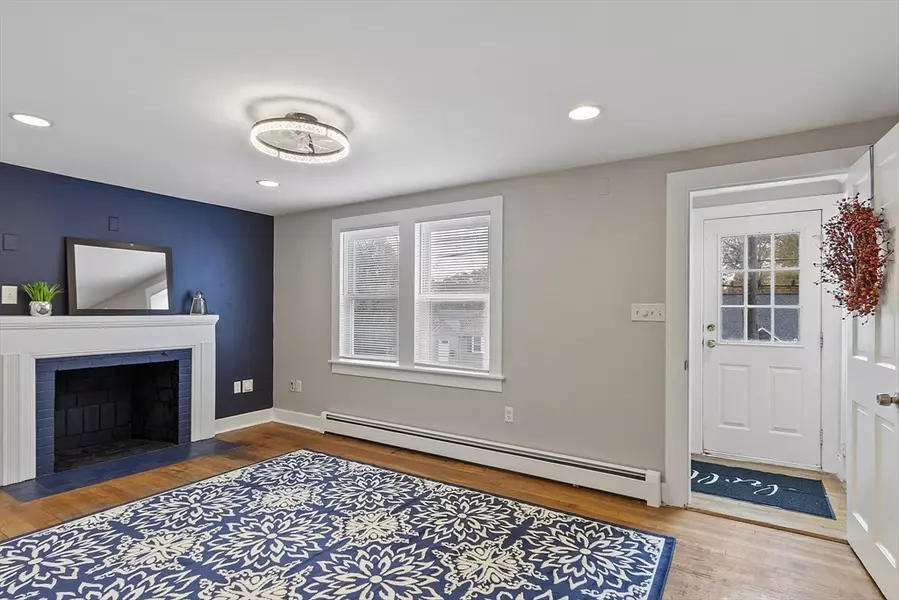 563 Chandler St, Worcester, MA 01602