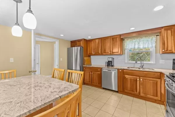 Pembroke, MA 02359,10 Warren Ter