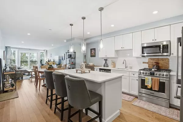 Braintree, MA 02184,9 Independence Ave #105