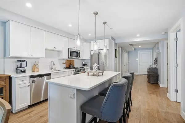 Braintree, MA 02184,9 Independence Ave #105