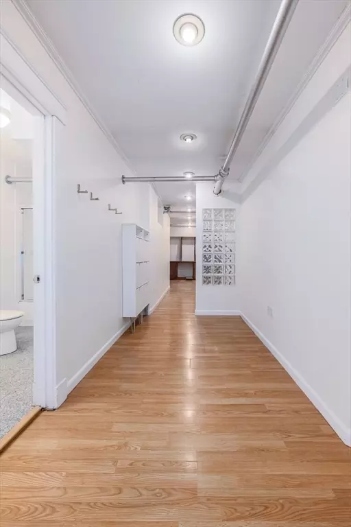 Cambridge, MA 02138,52 Garden St #B2