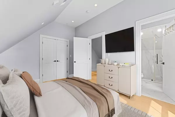 Boston, MA 02122,28 Dix St #3