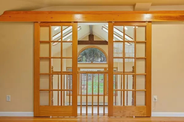 Bedford, MA 01730,22 Selfridge Rd