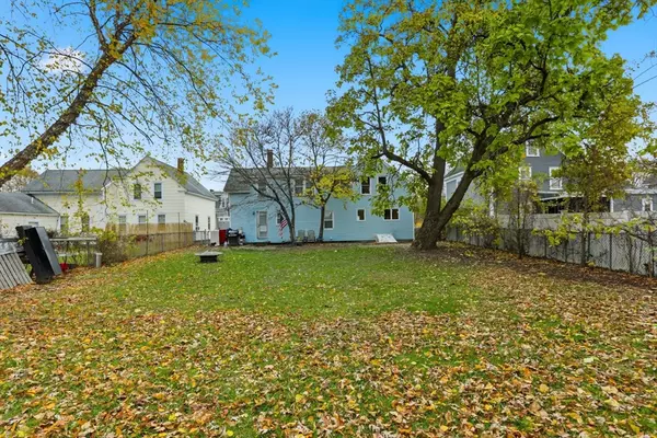 Ayer, MA 01432,19 Grove St