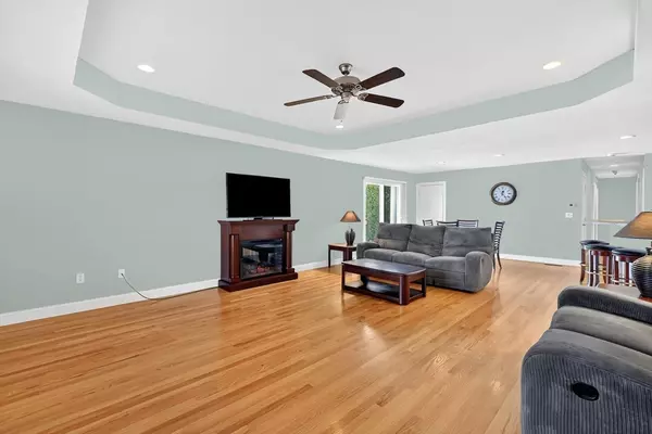 Chicopee, MA 01020,311 Montcalm St #311