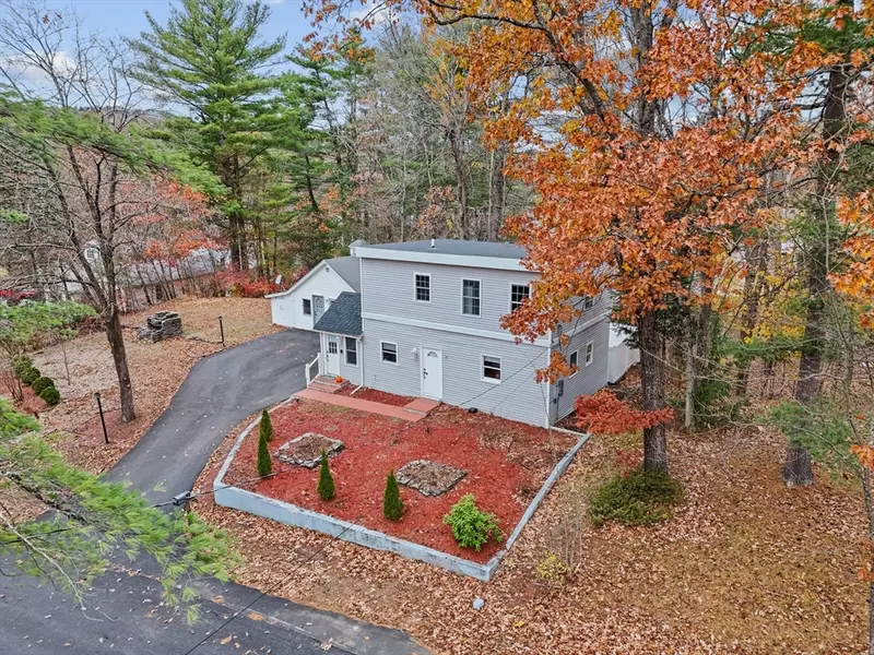 38 Twichell St, Athol, MA 01331