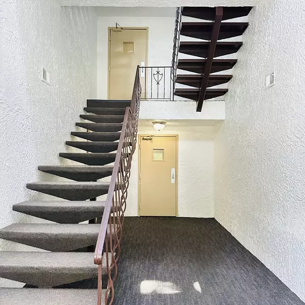 Milford, MA 01757,8 Shadowbrook Ln #38