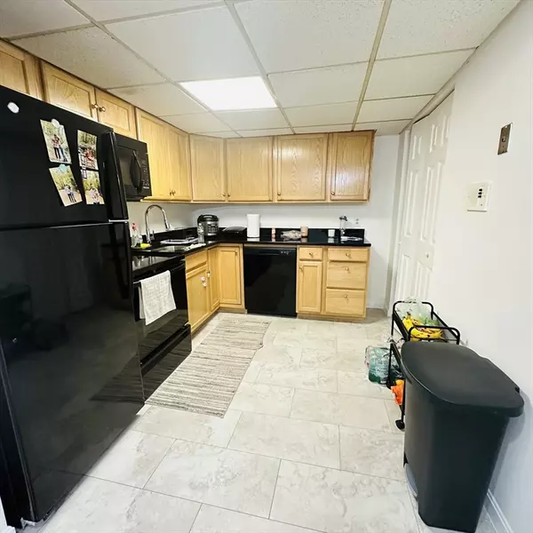 Milford, MA 01757,8 Shadowbrook Ln #38