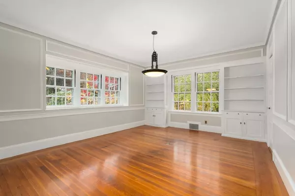 Brookline, MA 02445,161 Clinton Rd