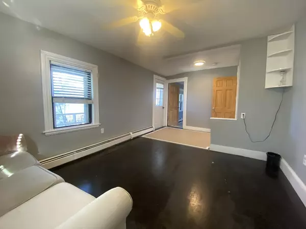 4 Barrett #3, Boston, MA 02127