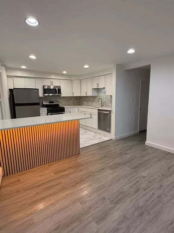 Fall River, MA 02721,1179 South Main Street #2