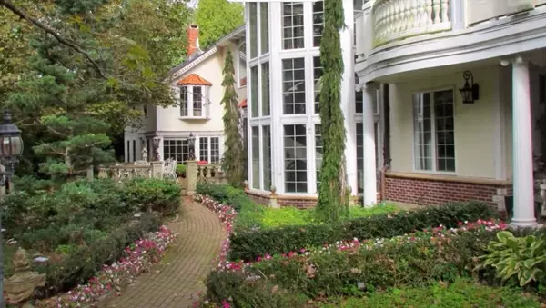 Brimfield, MA 01566,87 East Holland Road