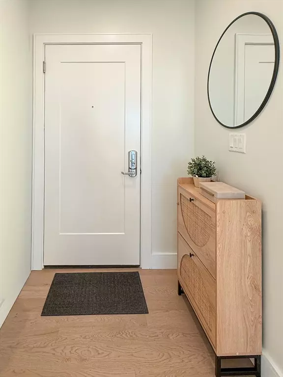 Boston, MA 02128,301 Border St #607