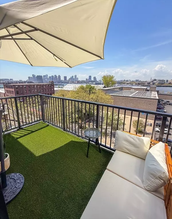 Boston, MA 02128,301 Border St #607