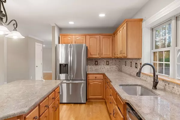 Holbrook, MA 02343,29 Belair Dr